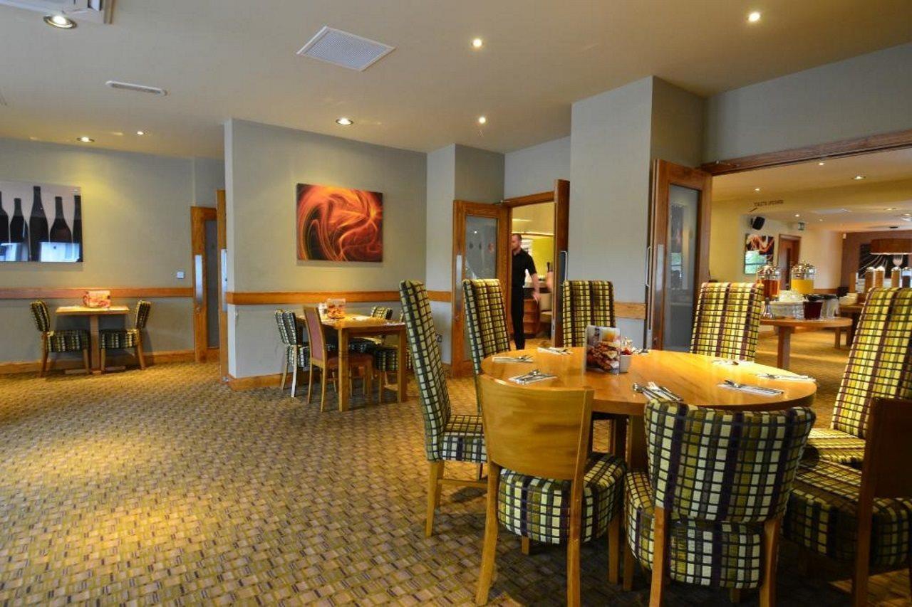 Premier Inn Inverness West 외부 사진