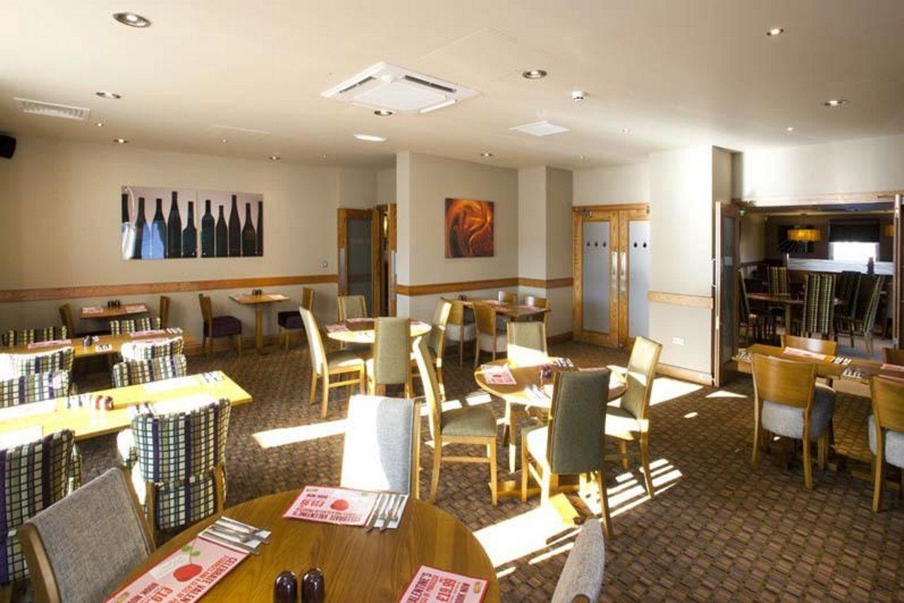 Premier Inn Inverness West 외부 사진